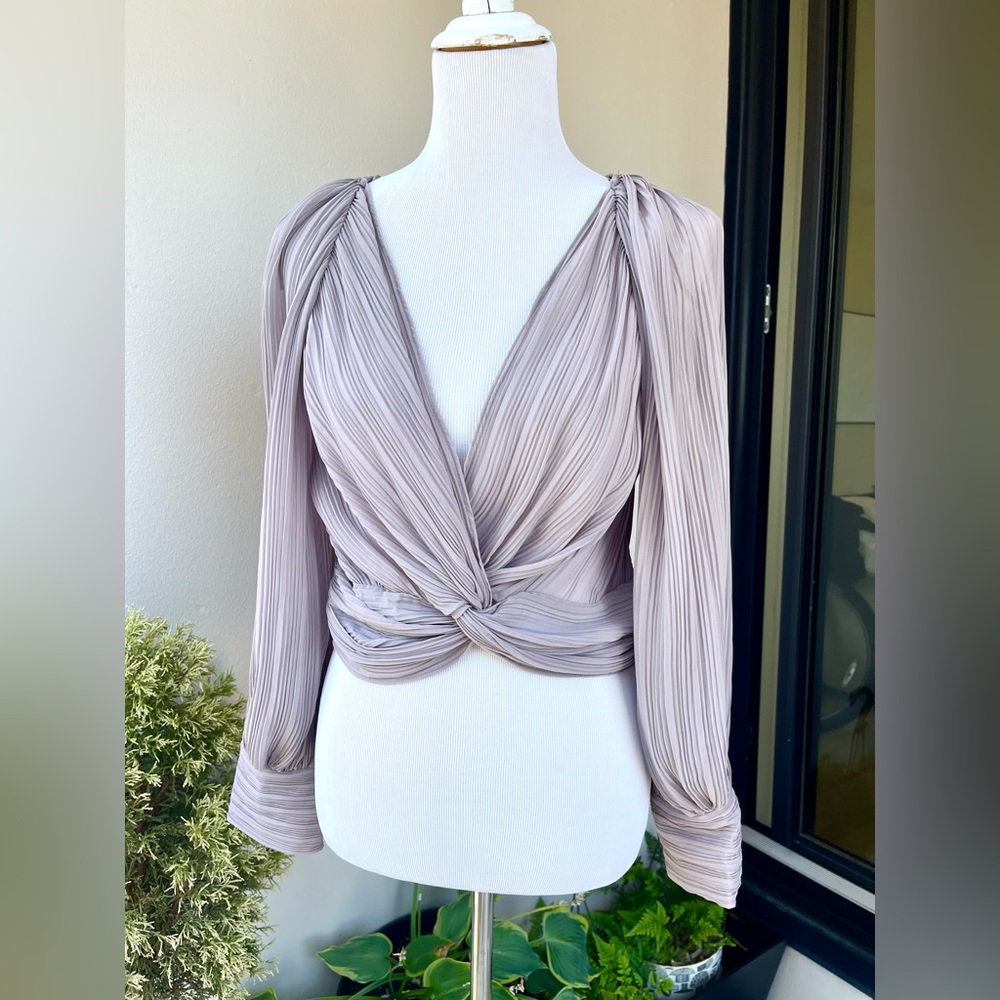 🌿 NWT Zara Sheer Grey Pleated Blouse, L